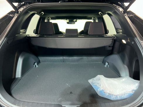 Used 2025 Toyota RAV4 SE image 21