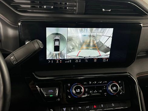 Used 2024 GMC Sierra 3500 AT4 image 18