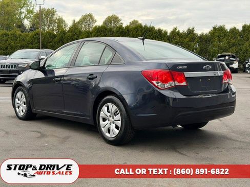 Used 2014 Chevrolet Cruze LS FWD image 3