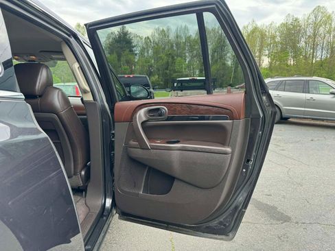 Used 2014 Buick Enclave Leather image 16