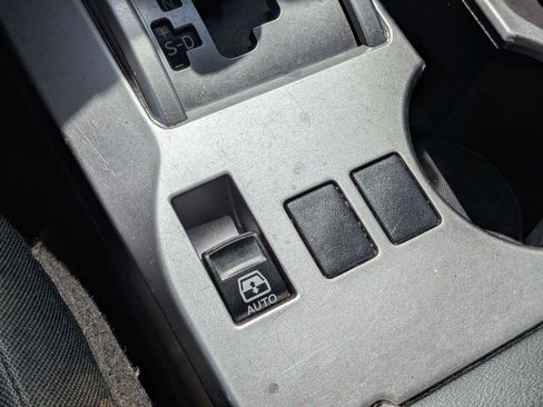 Used 2019 Toyota 4Runner SR5 AWD/4WD image 17