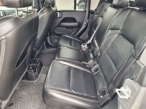 Used 2022 Jeep Gladiator Overland w/ Popular Equipment Package image 8