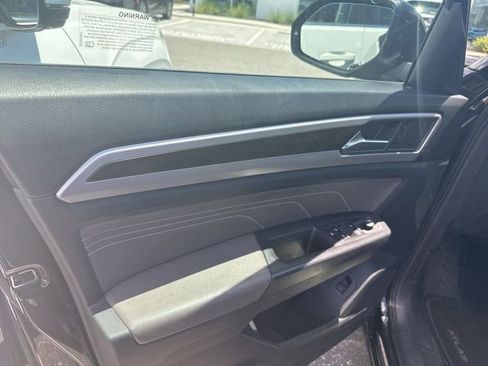 Used 2023 Volkswagen Atlas SE FWD image 18