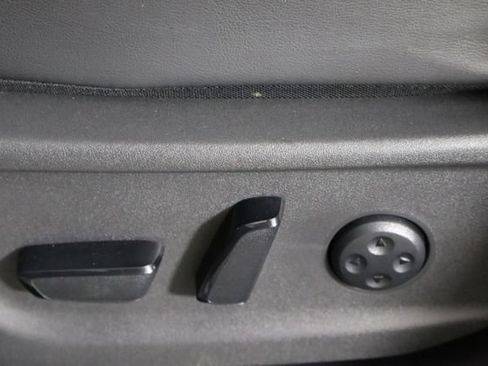 Used 2023 Nissan Ariya AWD image 23