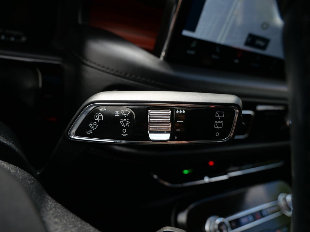 Used 2021 Lincoln Nautilus Reserve AWD/4WD image 27