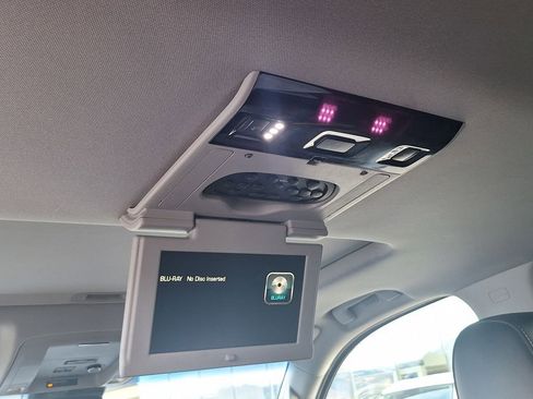 Used 2017 GMC Yukon Denali w/ Open Road Package image 15