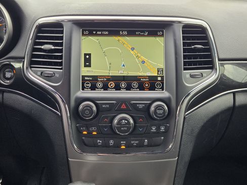 Used 2018 Jeep Grand Cherokee Trailhawk AWD/4WD image 16