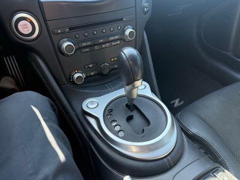 Used 2013 Nissan 370Z Touring w/ Sport Pkg RWD image 19