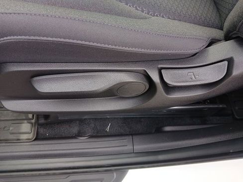 New 2026 Kia Carnival LX FWD image 12