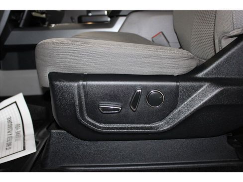 Used 2015 Ford F150 XLT w/ Equipment Group 302A Luxury image 19