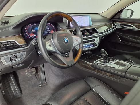 Used 2022 BMW 740i w/ Premium Package RWD image 16