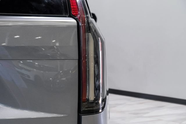 Used 2021 Cadillac Escalade ESV Premium Luxury AWD/4WD image 77