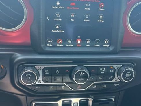 Used 2021 Jeep Gladiator Rubicon AWD/4WD image 40