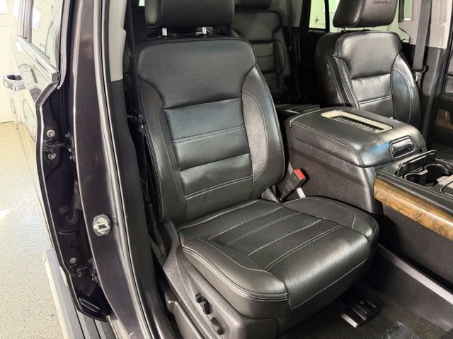 Used 2018 GMC Yukon Denali AWD/4WD image 29