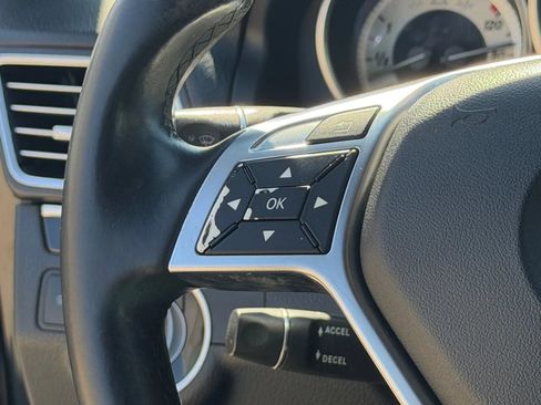 Used 2017 Mercedes-Benz E 400 4MATIC Coupe image 24