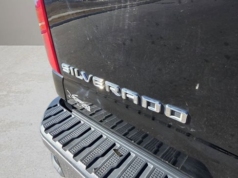 Used 2022 Chevrolet Silverado 2500 LT w/ Convenience Package image 10