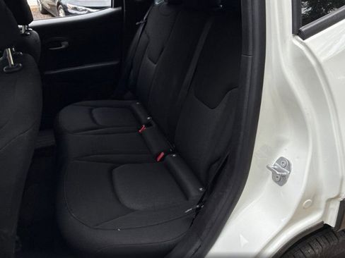 Used 2022 Jeep Renegade Sport AWD/4WD image 13