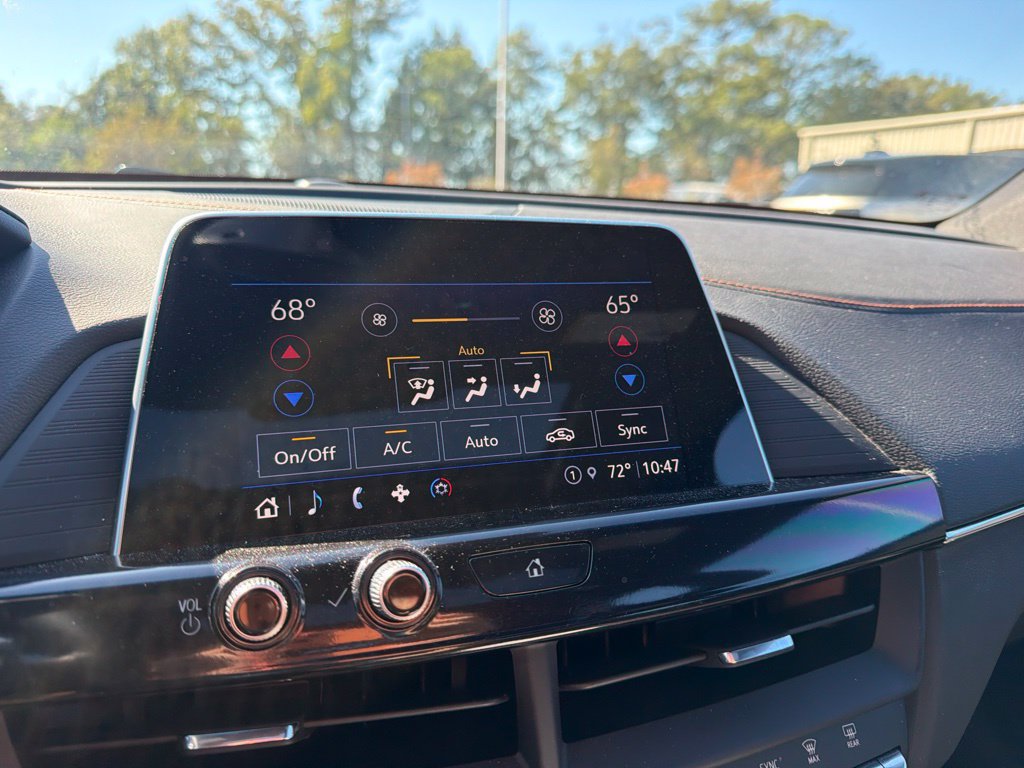 Used 2025 Cadillac CT4 Sport w/ Climate Package RWD image 17