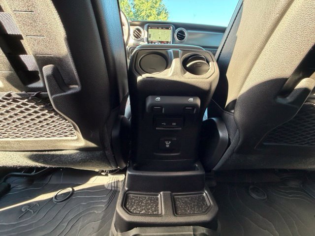 Used 2019 Jeep Wrangler Unlimited Rubicon AWD/4WD image 18