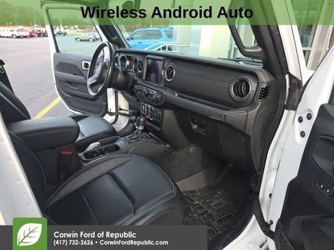 Used 2022 Jeep Wrangler Unlimited Sahara w/ Cold Weather Group image 11