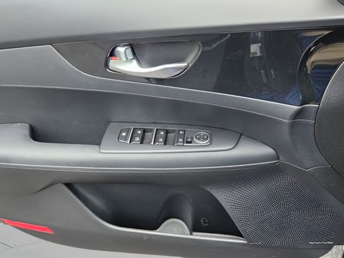 Used 2023 Kia Forte GT-Line w/ GT-Line Premium Package FWD image 32