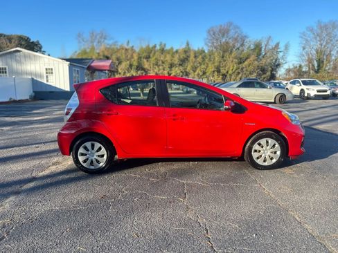 Used 2013 Toyota Prius C Two image 5