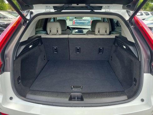 Used 2023 Cadillac XT4 Luxury FWD image 12