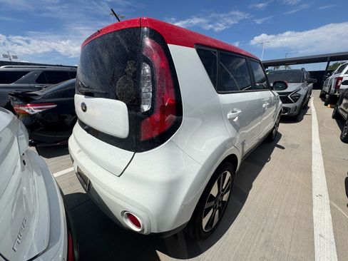 Used 2019 Kia Soul + FWD image 4