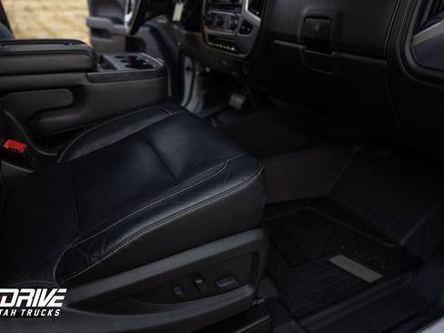 Used 2018 GMC Sierra 2500 SLT w/ Duramax Plus Package image 17