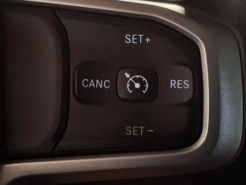 Used 2020 RAM 1500 Big Horn AWD/4WD image 23