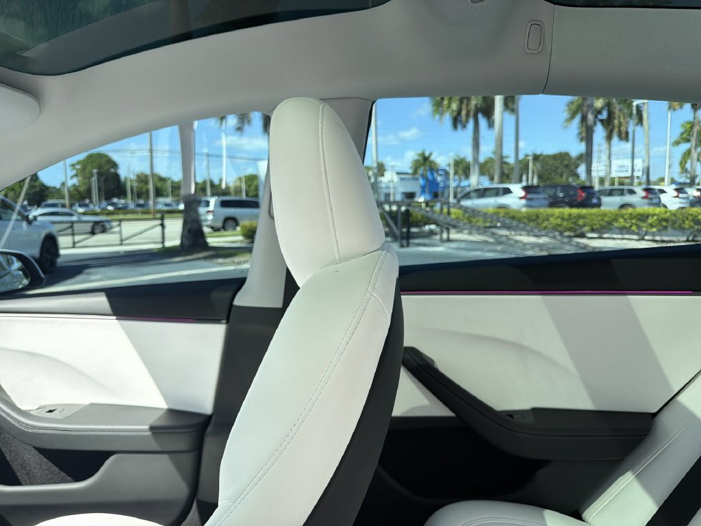 Used 2026 Tesla Model 3 RWD image 12