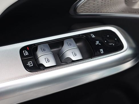 Used 2026 Mercedes-Benz E 53 AMG e 4MATIC Sedan image 12