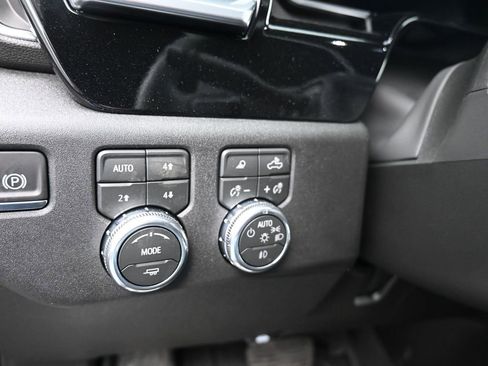 New 2026 GMC Sierra 1500 Elevation w/ Elevation Premium Package AWD/4WD image 18