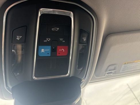 Used 2022 Jeep Grand Cherokee L Limited image 38