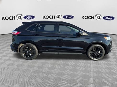 Used 2023 Ford Edge SE w/ Black Appearance Package image 9