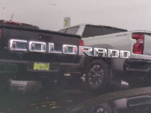 Certified 2022 Chevrolet Colorado W/T w/ Custom Special Edition image 30