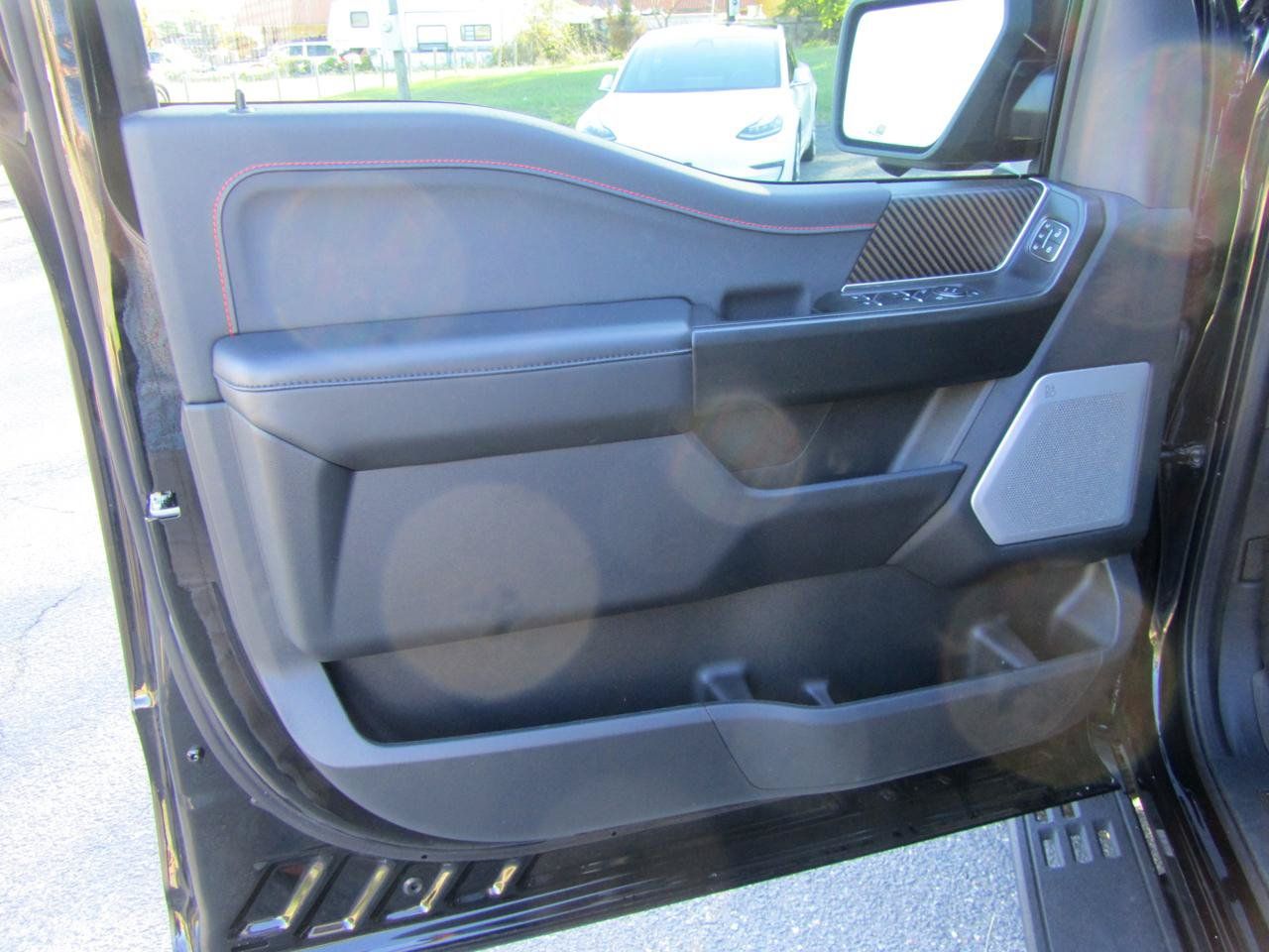 Used 2025 Ford F150 Raptor AWD/4WD image 18