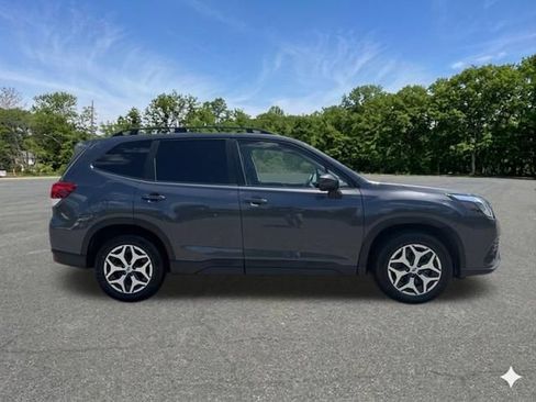 Used 2023 Subaru Forester Premium AWD/4WD image 10