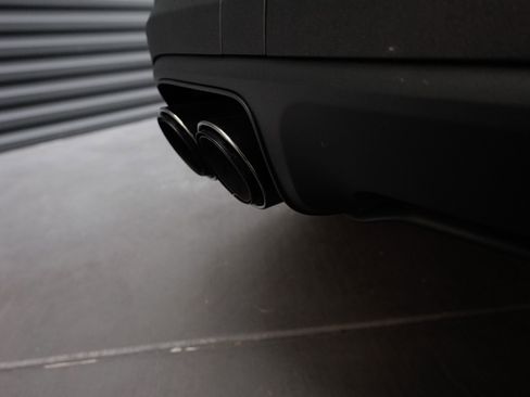 Certified 2025 Porsche Cayenne Coupe image 26