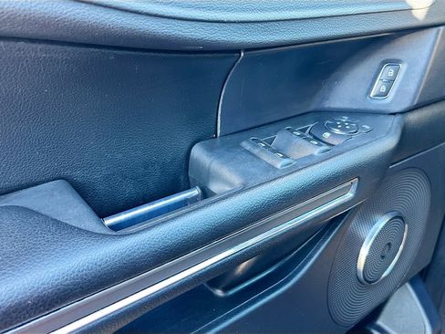 Used 2021 Ford Expedition XLT image 14