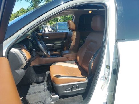 Used 2023 Nissan Pathfinder Platinum AWD/4WD image 31