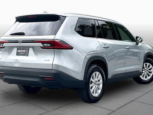 Used 2025 Toyota Grand Highlander AWD image 24