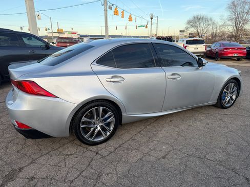 Used 2018 Lexus IS 300 image 8