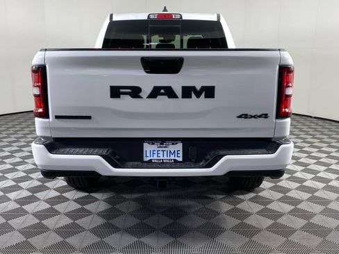 New 2026 RAM 1500 Big Horn AWD/4WD image 7