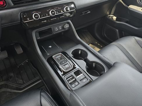 Certified 2025 Honda Pilot EX-L image 18