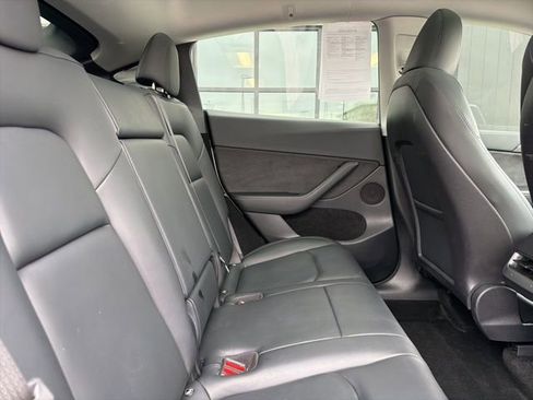 Used 2023 Tesla Model Y Long Range image 14