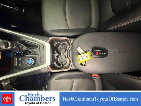 Used 2022 Toyota RAV4 Limited AWD/4WD image 12