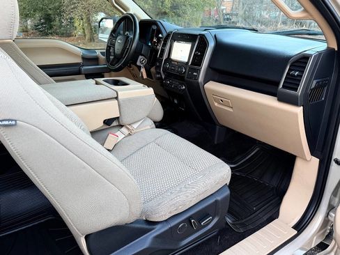 Used 2018 Ford F150 XLT w/ Equipment Group 302A Luxury image 17