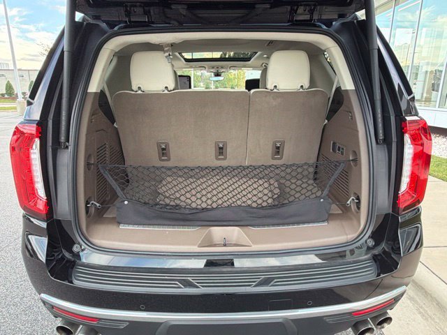 Used 2021 GMC Yukon Denali w/ Denali Premium Package AWD/4WD image 28