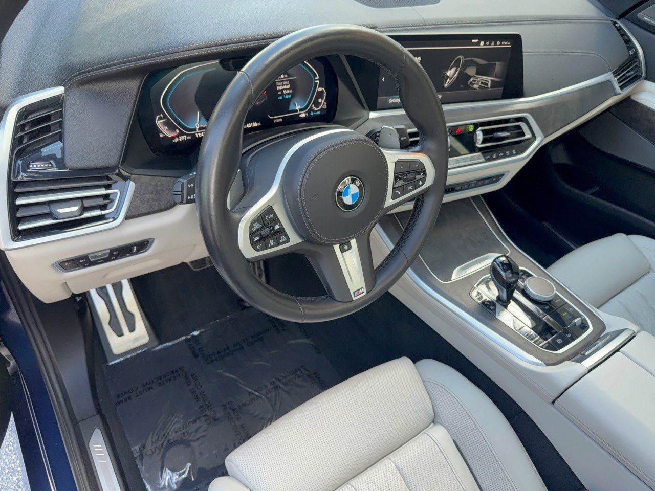 Used 2021 BMW X5 xDrive45e w/ M Sport Package AWD/4WD image 4